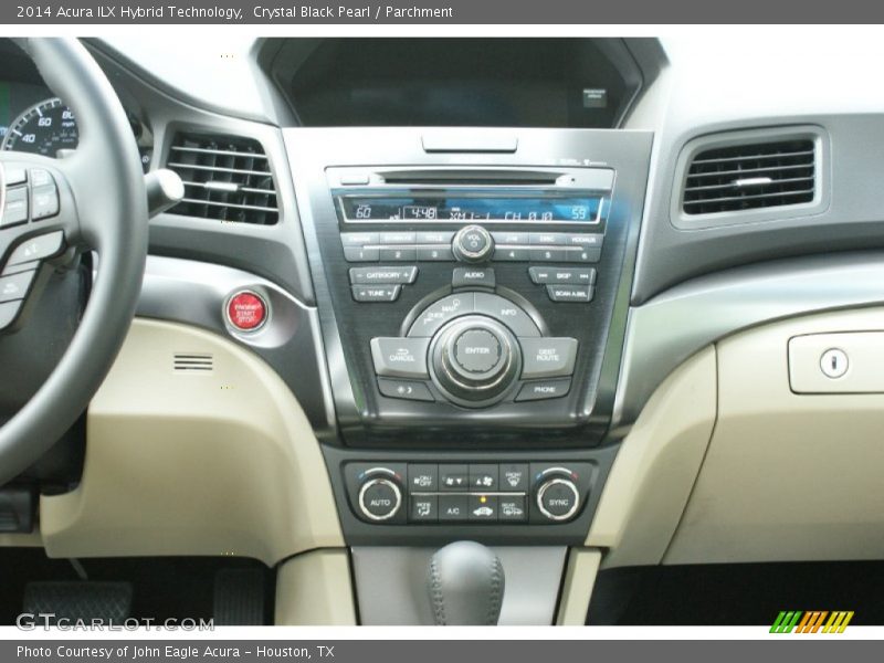 Controls of 2014 ILX Hybrid Technology