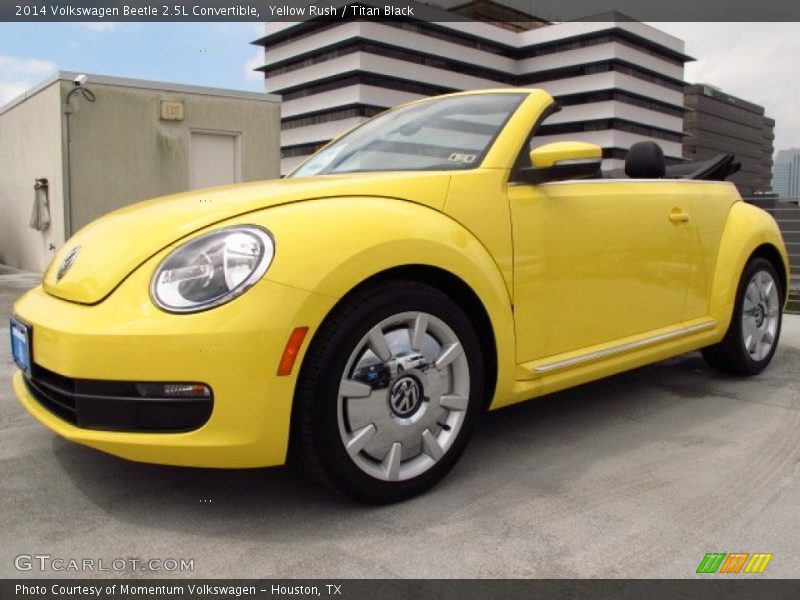 Front 3/4 View of 2014 Beetle 2.5L Convertible
