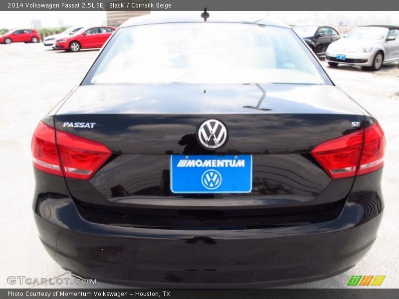 Black / Cornsilk Beige 2014 Volkswagen Passat 2.5L SE