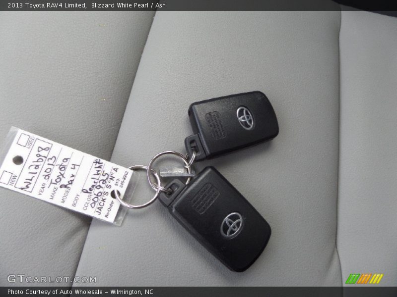 Blizzard White Pearl / Ash 2013 Toyota RAV4 Limited