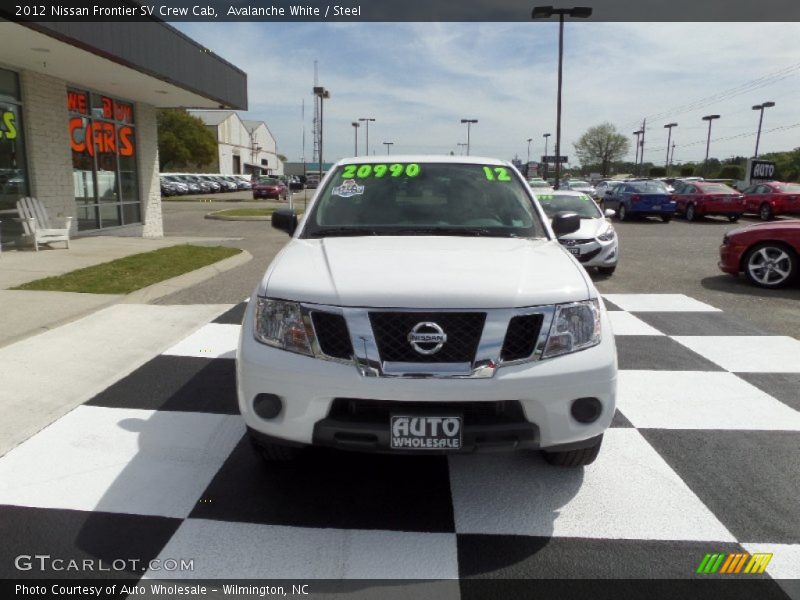 Avalanche White / Steel 2012 Nissan Frontier SV Crew Cab