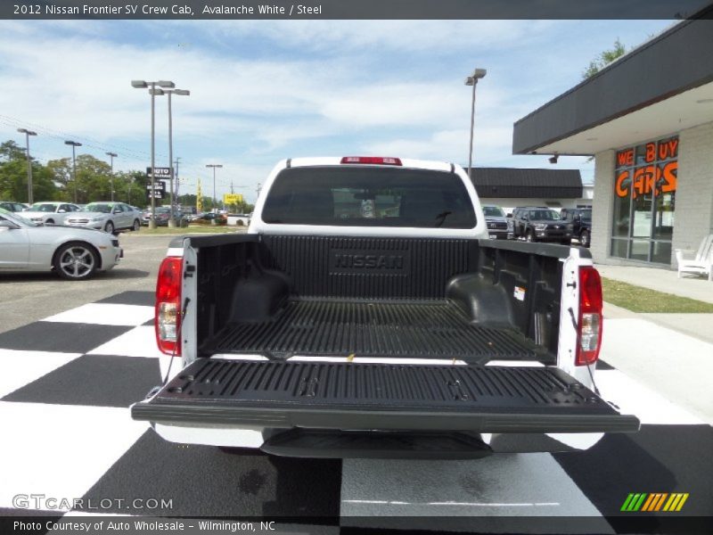 Avalanche White / Steel 2012 Nissan Frontier SV Crew Cab