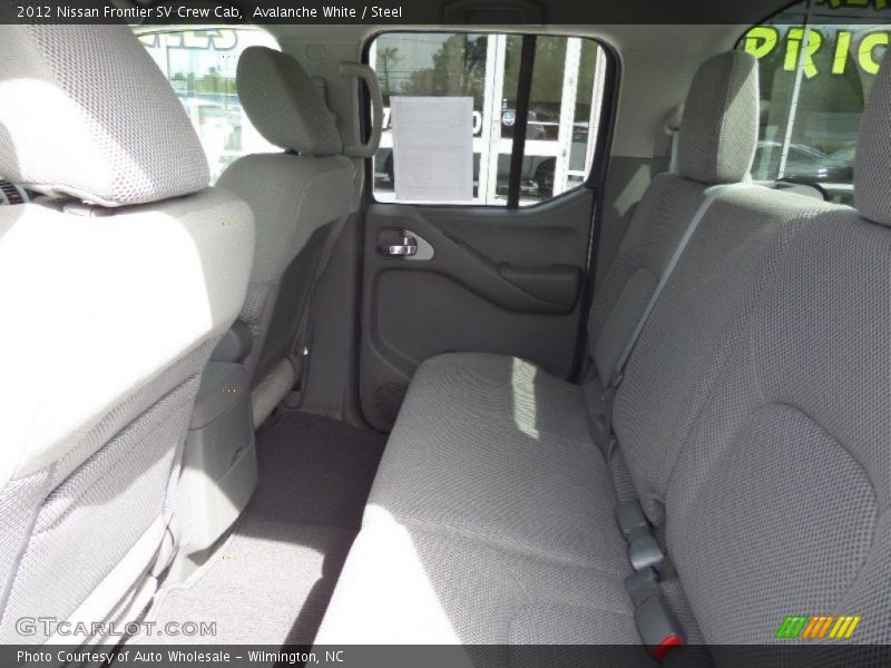 Avalanche White / Steel 2012 Nissan Frontier SV Crew Cab