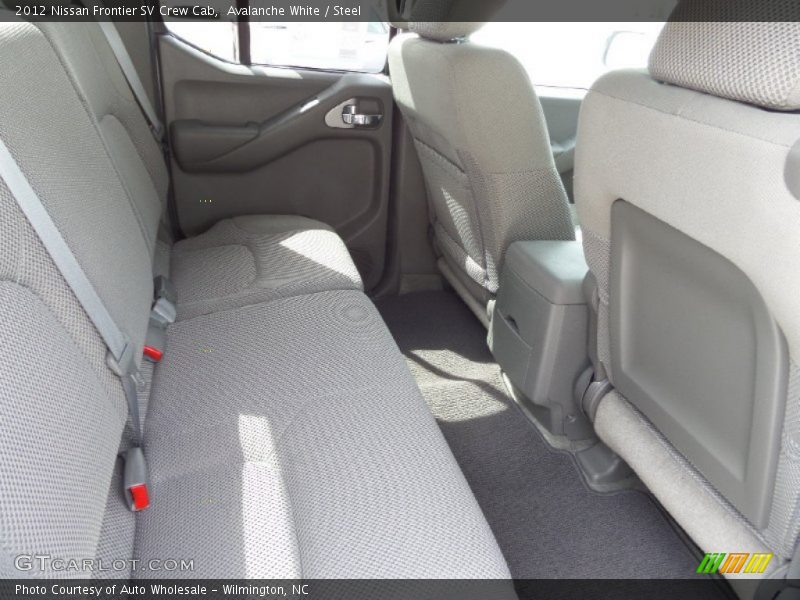 Avalanche White / Steel 2012 Nissan Frontier SV Crew Cab
