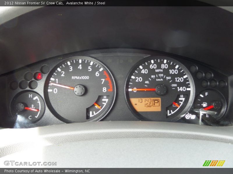 Avalanche White / Steel 2012 Nissan Frontier SV Crew Cab