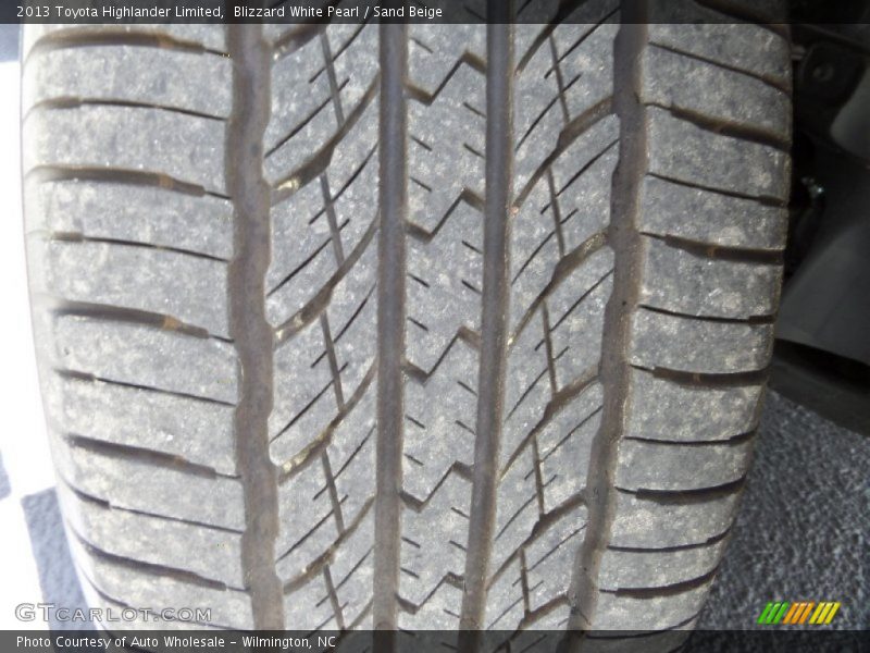 Blizzard White Pearl / Sand Beige 2013 Toyota Highlander Limited