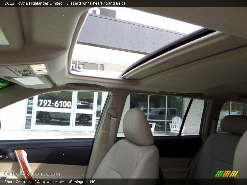 Blizzard White Pearl / Sand Beige 2013 Toyota Highlander Limited