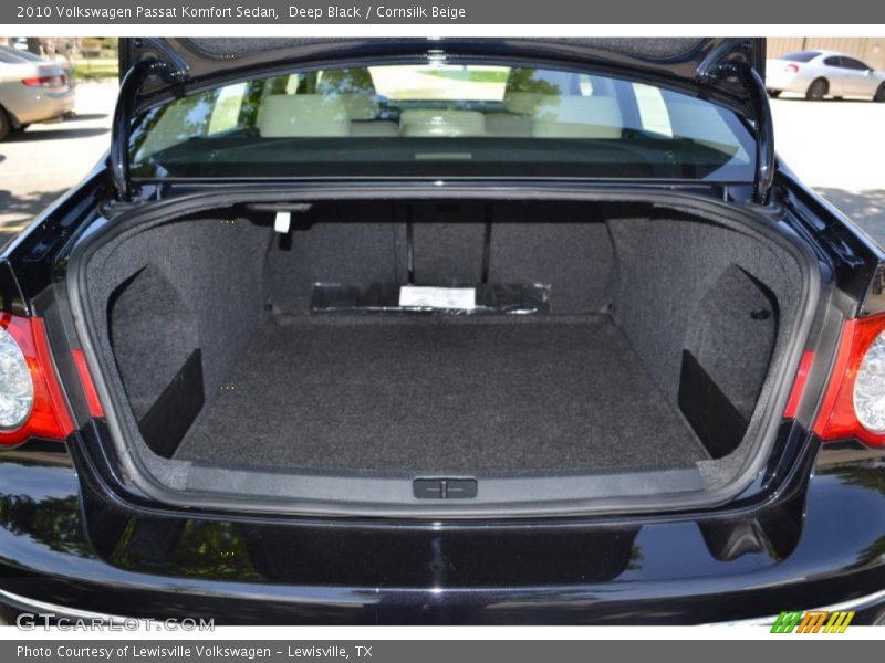 Deep Black / Cornsilk Beige 2010 Volkswagen Passat Komfort Sedan