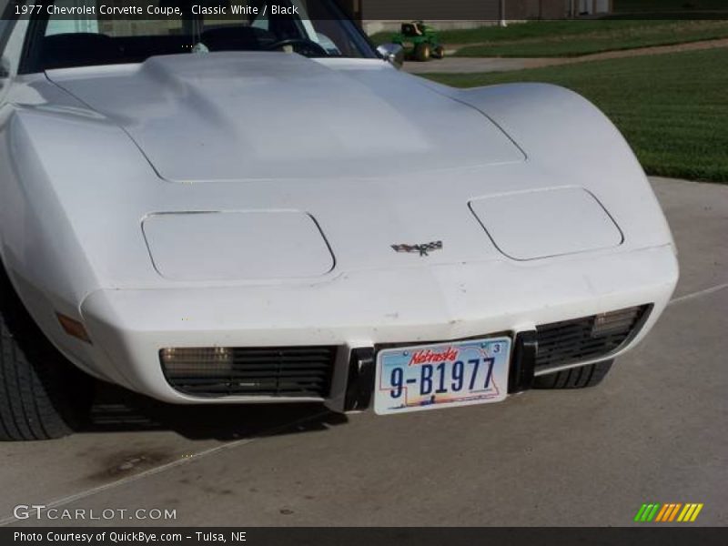 Classic White / Black 1977 Chevrolet Corvette Coupe