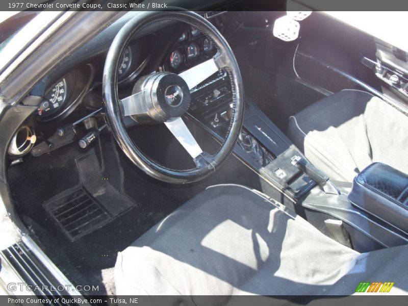 Classic White / Black 1977 Chevrolet Corvette Coupe