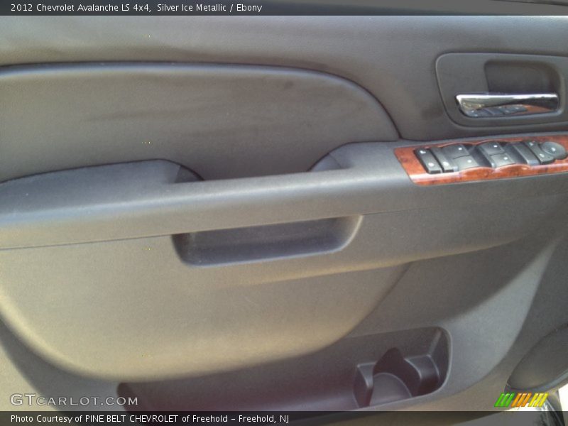 Silver Ice Metallic / Ebony 2012 Chevrolet Avalanche LS 4x4