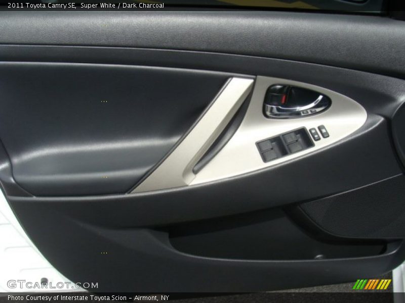Super White / Dark Charcoal 2011 Toyota Camry SE