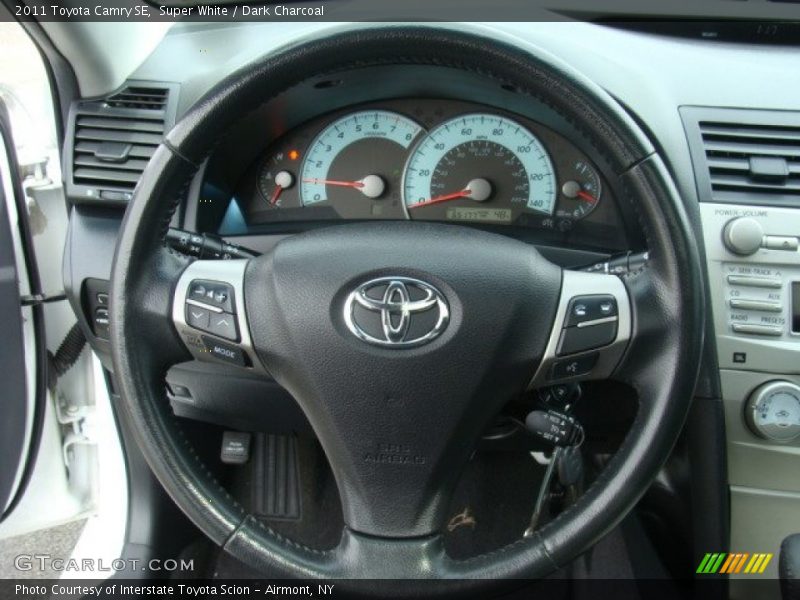 Super White / Dark Charcoal 2011 Toyota Camry SE