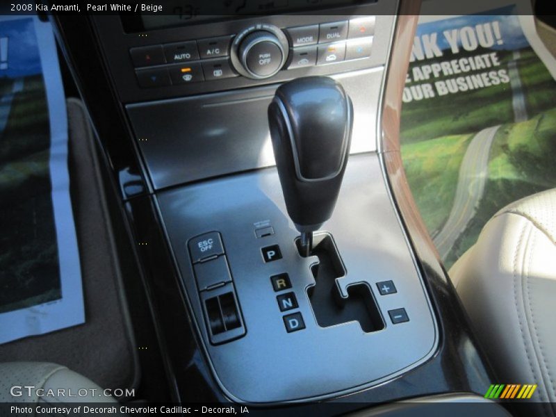 Pearl White / Beige 2008 Kia Amanti