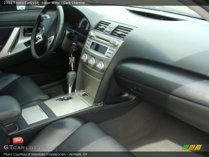 Super White / Dark Charcoal 2011 Toyota Camry SE