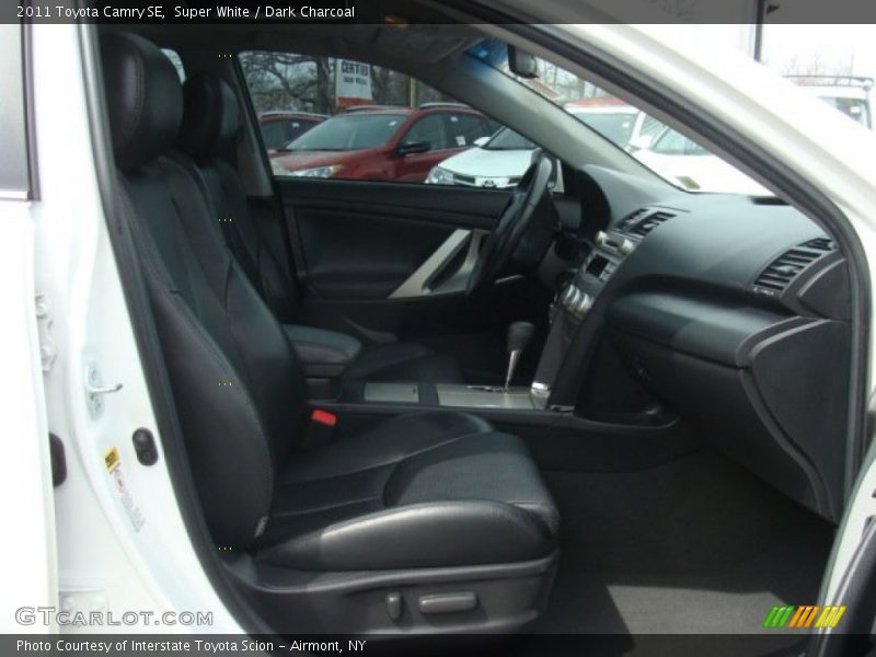 Super White / Dark Charcoal 2011 Toyota Camry SE