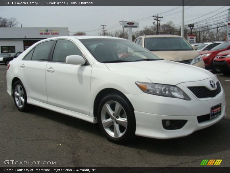 Super White / Dark Charcoal 2011 Toyota Camry SE