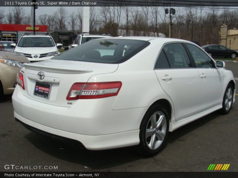 Super White / Dark Charcoal 2011 Toyota Camry SE