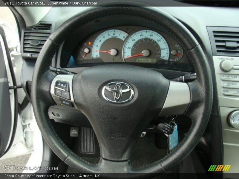 Super White / Dark Charcoal 2011 Toyota Camry SE