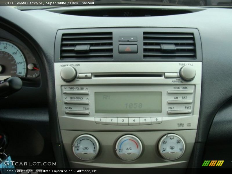 Super White / Dark Charcoal 2011 Toyota Camry SE