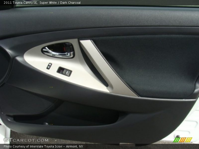 Super White / Dark Charcoal 2011 Toyota Camry SE