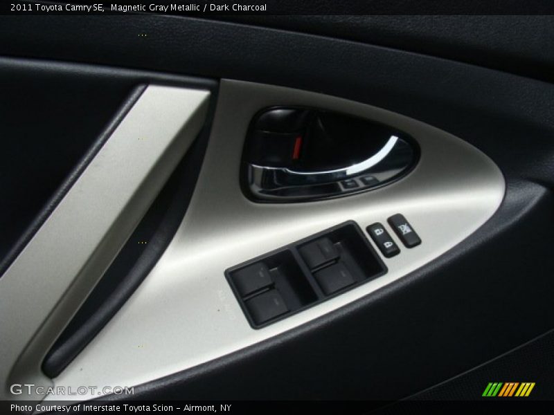 Magnetic Gray Metallic / Dark Charcoal 2011 Toyota Camry SE