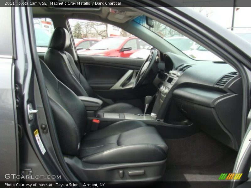 Magnetic Gray Metallic / Dark Charcoal 2011 Toyota Camry SE