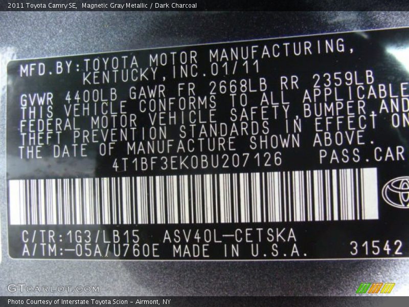 Magnetic Gray Metallic / Dark Charcoal 2011 Toyota Camry SE