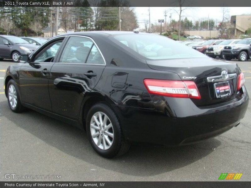 Black / Ash 2011 Toyota Camry XLE