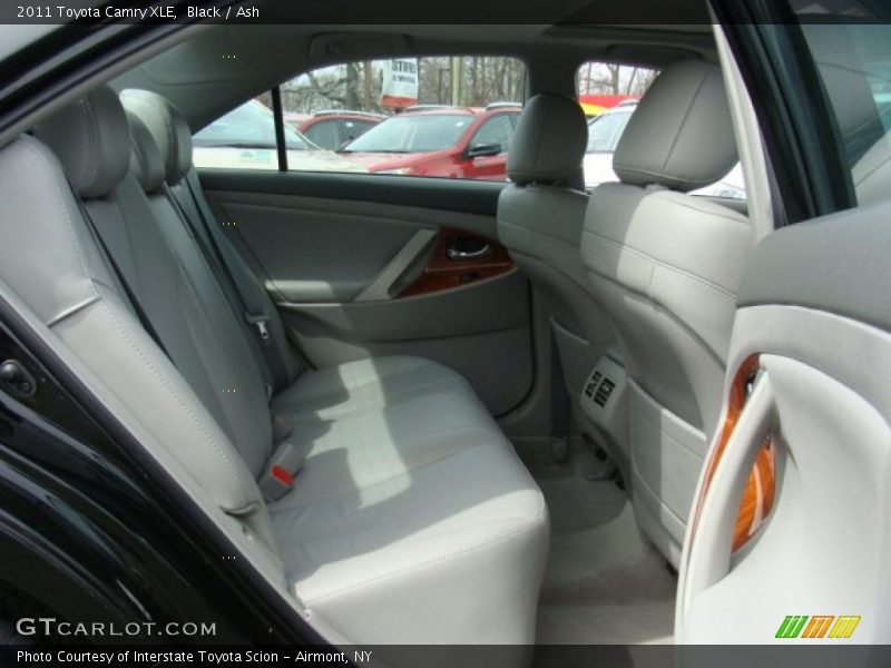 Black / Ash 2011 Toyota Camry XLE
