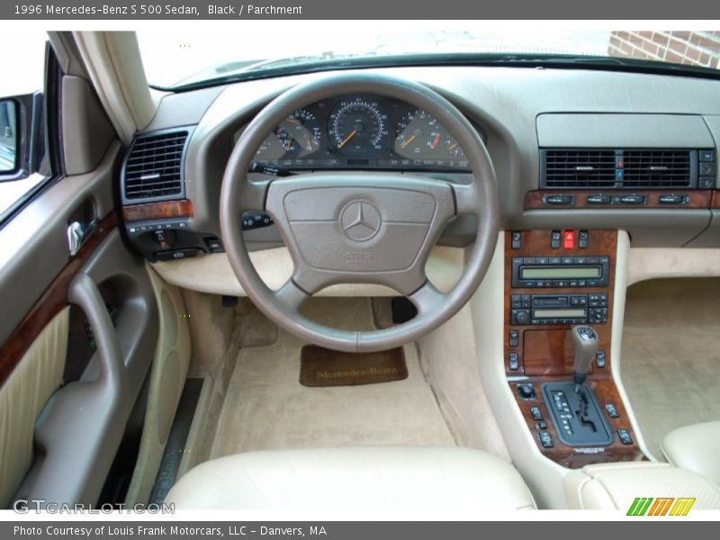 Dashboard of 1996 S 500 Sedan