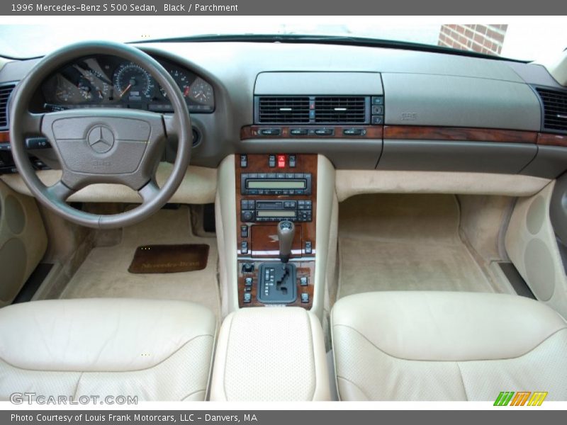 Dashboard of 1996 S 500 Sedan