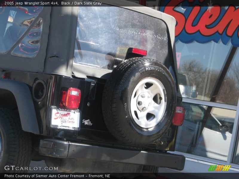 Black / Dark Slate Gray 2005 Jeep Wrangler Sport 4x4