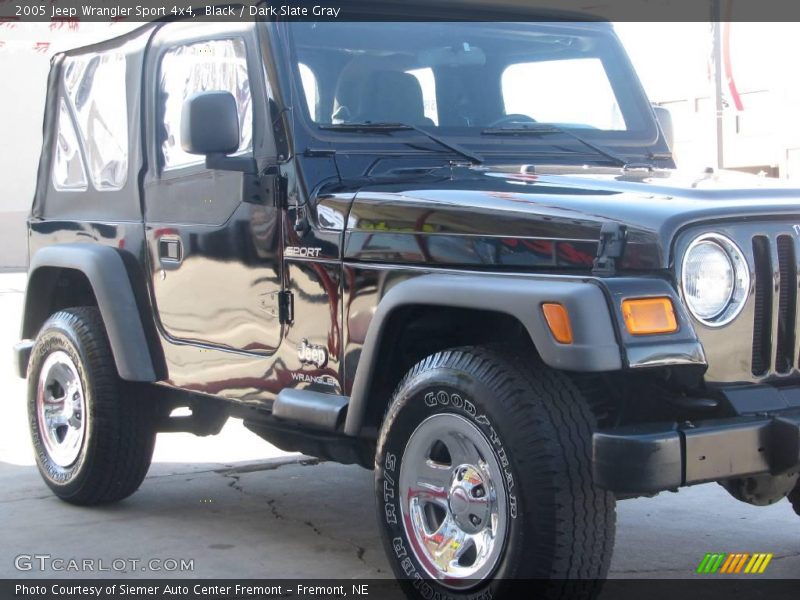 Black / Dark Slate Gray 2005 Jeep Wrangler Sport 4x4