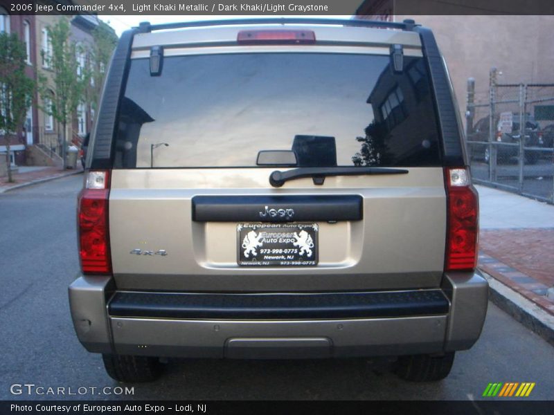 Light Khaki Metallic / Dark Khaki/Light Graystone 2006 Jeep Commander 4x4