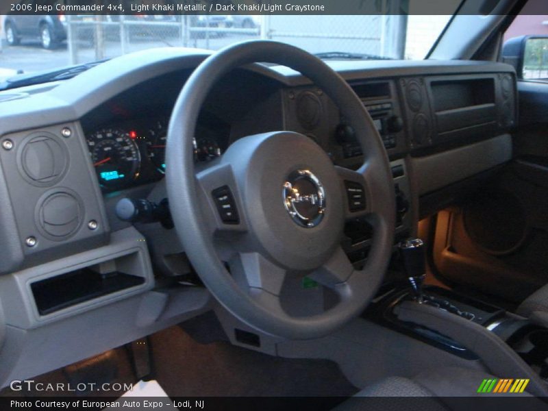 Light Khaki Metallic / Dark Khaki/Light Graystone 2006 Jeep Commander 4x4