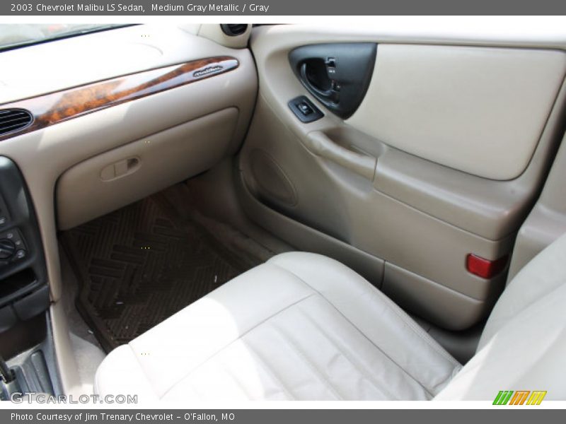 Medium Gray Metallic / Gray 2003 Chevrolet Malibu LS Sedan