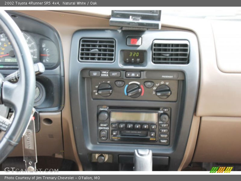 Natural White / Oak 2002 Toyota 4Runner SR5 4x4