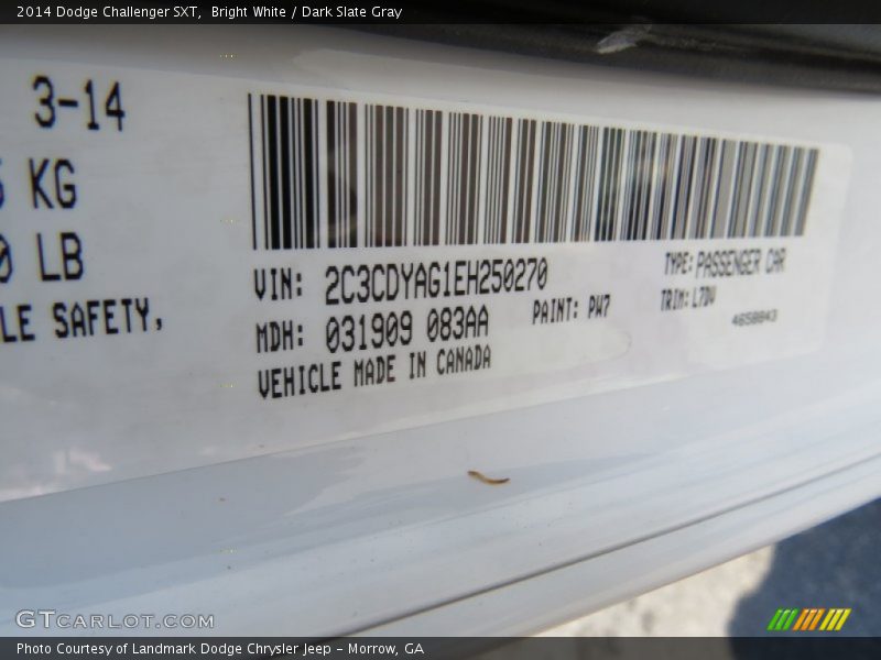 Bright White / Dark Slate Gray 2014 Dodge Challenger SXT