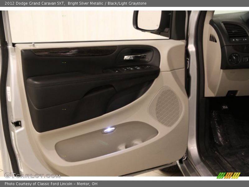 Bright Silver Metallic / Black/Light Graystone 2012 Dodge Grand Caravan SXT