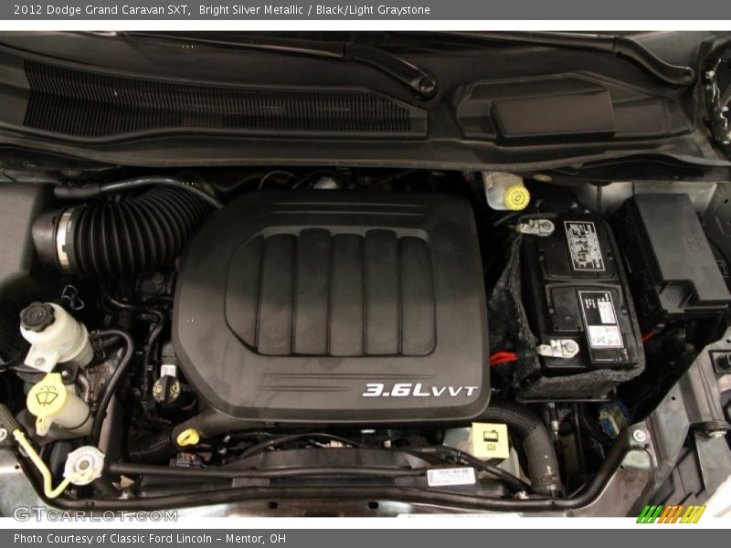 Bright Silver Metallic / Black/Light Graystone 2012 Dodge Grand Caravan SXT