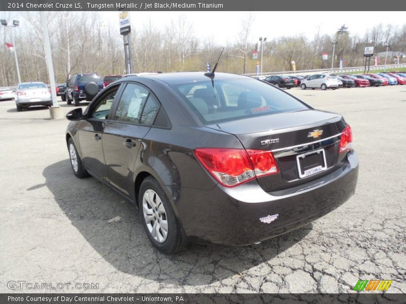 Tungsten Metallic / Jet Black/Medium Titanium 2014 Chevrolet Cruze LS