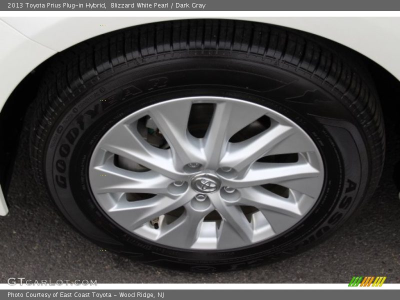 Blizzard White Pearl / Dark Gray 2013 Toyota Prius Plug-in Hybrid