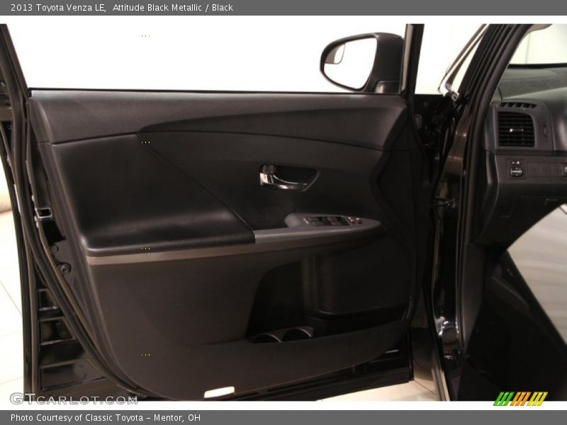 Attitude Black Metallic / Black 2013 Toyota Venza LE