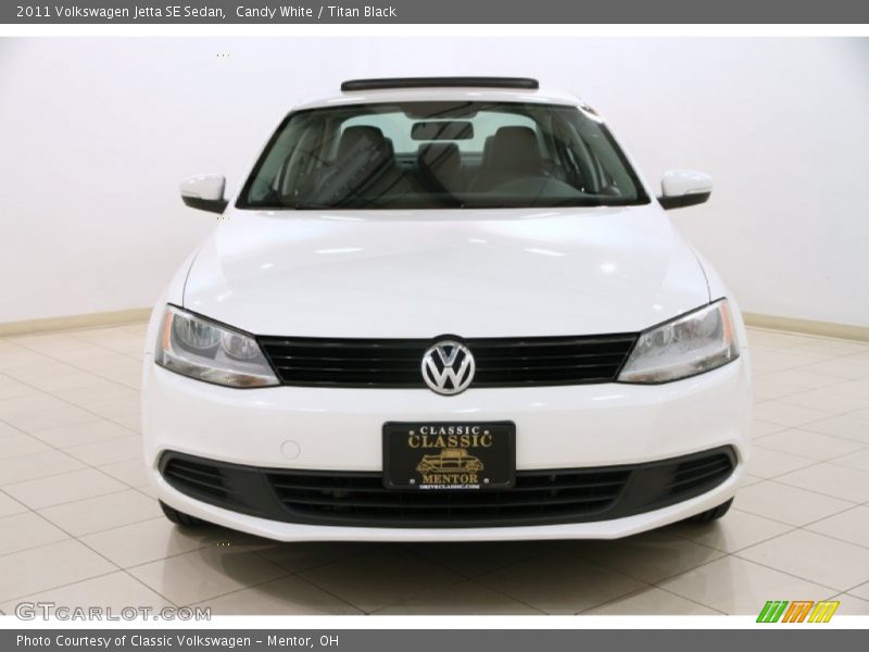Candy White / Titan Black 2011 Volkswagen Jetta SE Sedan