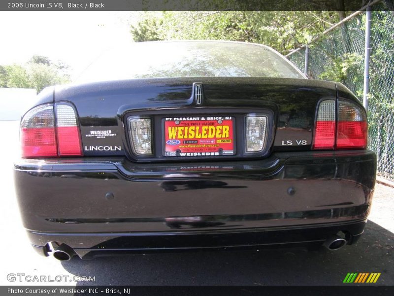 Black / Black 2006 Lincoln LS V8