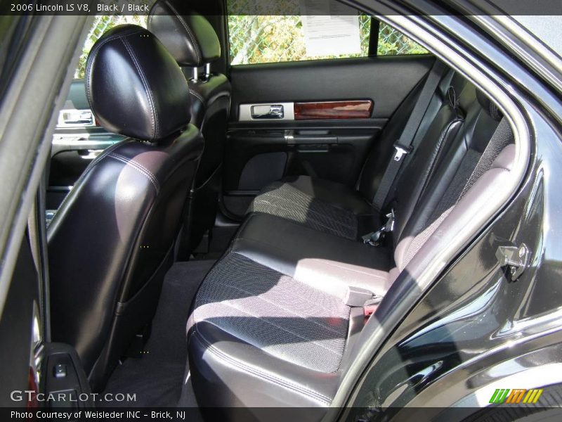 Black / Black 2006 Lincoln LS V8
