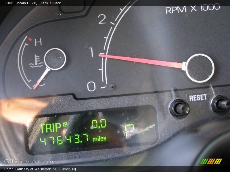 Black / Black 2006 Lincoln LS V8
