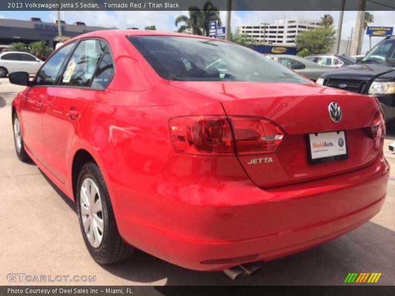 Tornado Red / Titan Black 2013 Volkswagen Jetta S Sedan