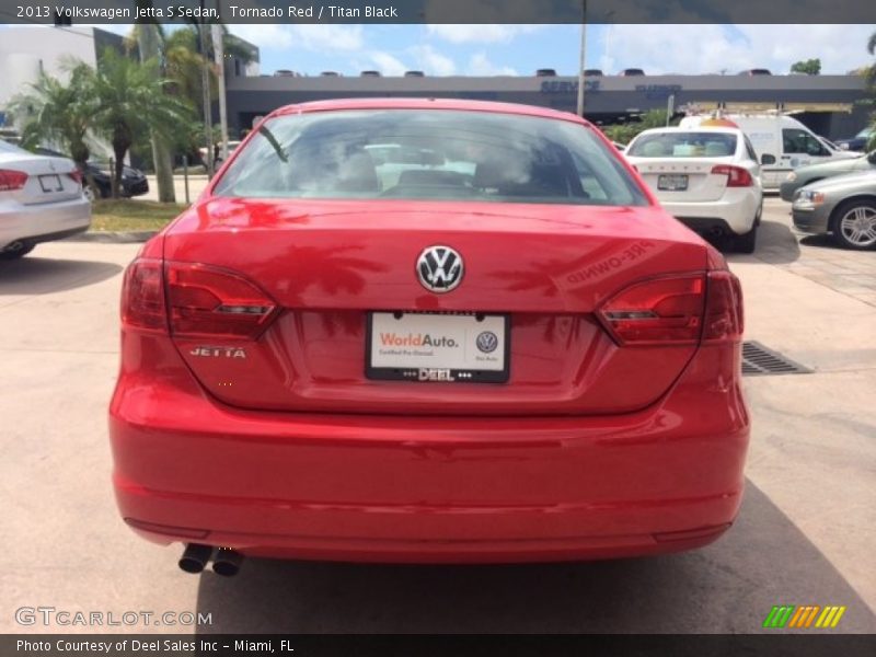 Tornado Red / Titan Black 2013 Volkswagen Jetta S Sedan